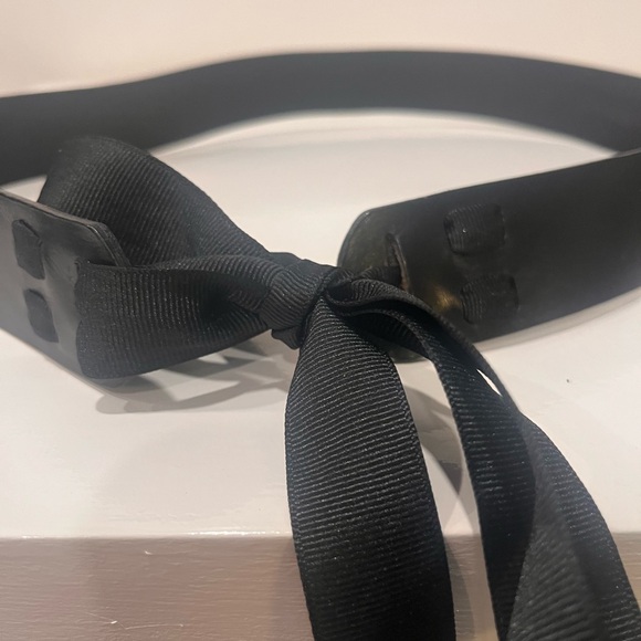 Banana Republic Black Ribbon Belt - Picture 2 of 4